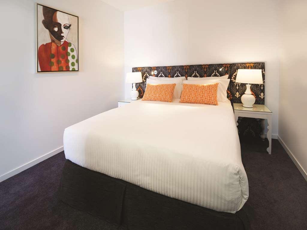 Oaks Melbourne South Yarra Suites Room photo